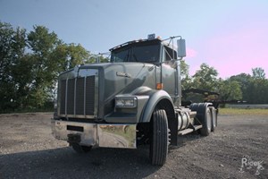 1999 Kenworth T800  Truck-SemiTractor
